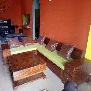 Set Meja Tamu